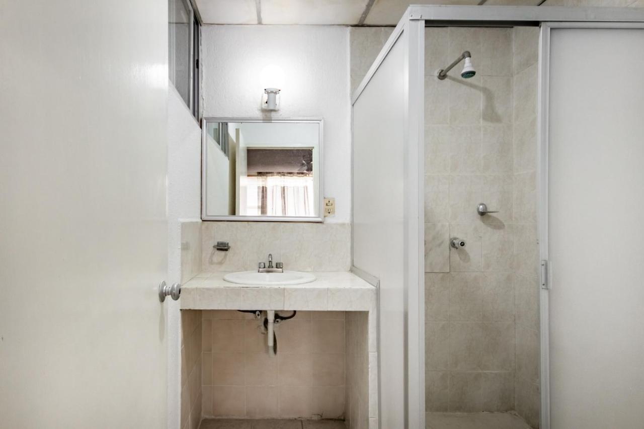 Hotel Halley Λεόν Εξωτερικό φωτογραφία