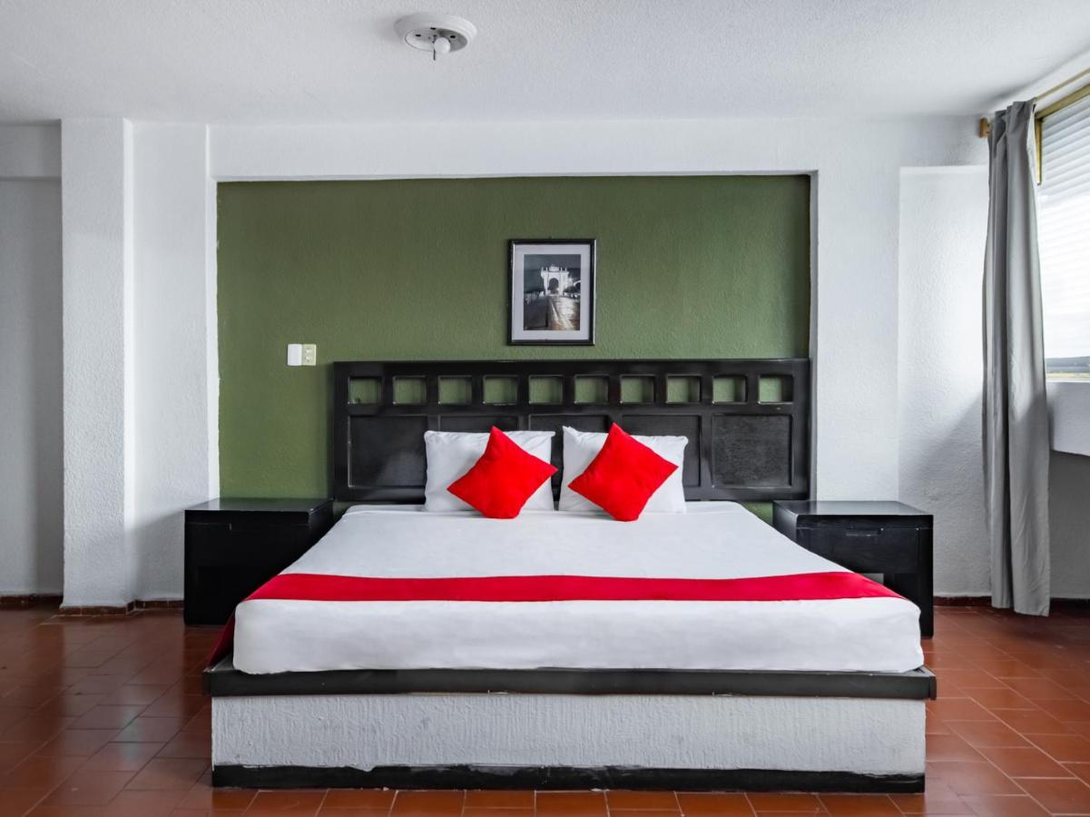 Hotel Halley Λεόν Εξωτερικό φωτογραφία