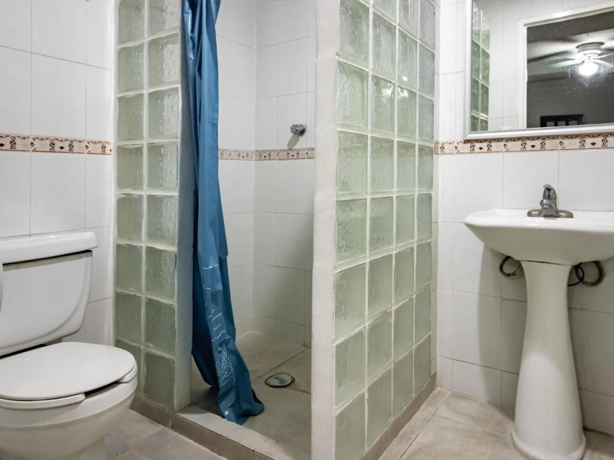 Hotel Halley Λεόν Εξωτερικό φωτογραφία